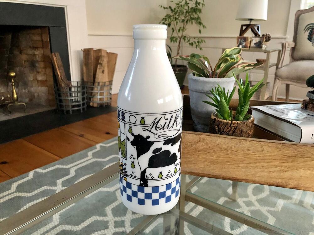 Alan Wood Milk Glass Bottle Lillian Vernon 1982 Italian Cow Country Kitchen
